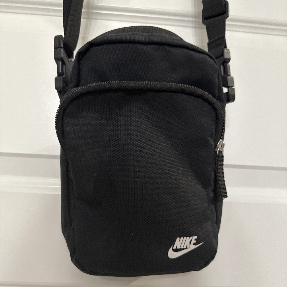 Nike crossbody